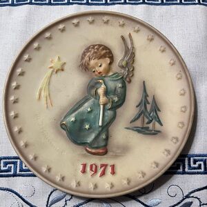 Vintage Hummel plates
